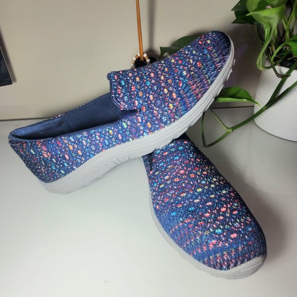 Skechers Shoes - NWOT - SKECHERS Air-Cooled Memory Foam Relaxed Fit Women's 8